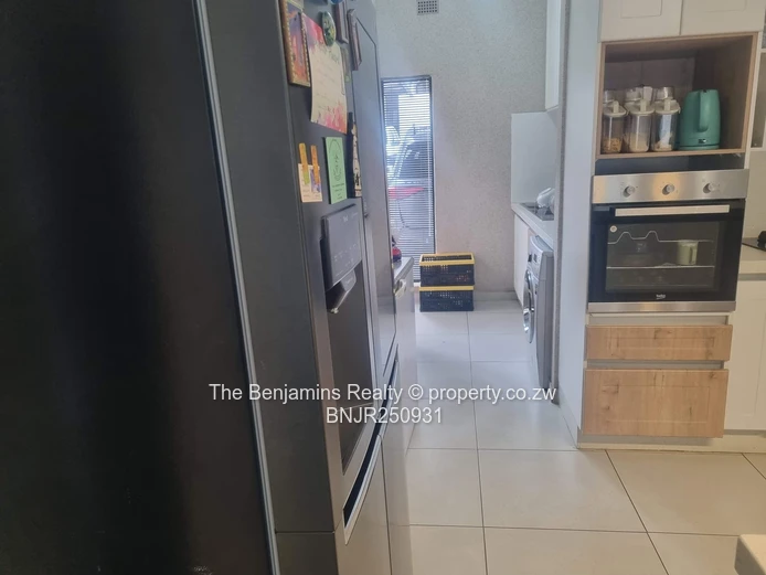Townhouse In Avondale In A Secure Complex