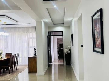 10 Bedroom House