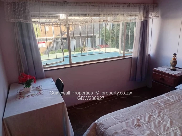 Spacious 3 bed garden flat for rental in Harare Avenues