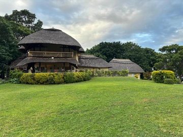 Hotel & Lodge