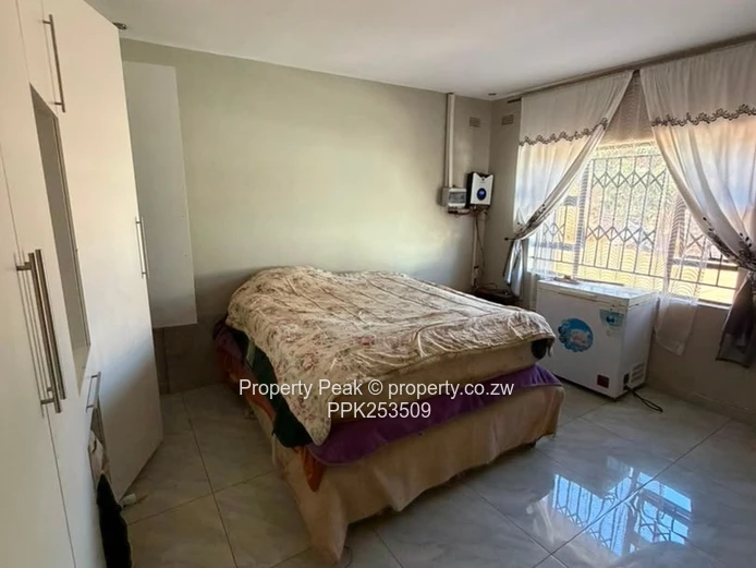 Beautiful Mount Pleasant Heights: 4-Bed with Borehole & Solar