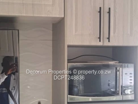 Spacious 4-Bedroom Home with Borehole in Glaudina for Sale.