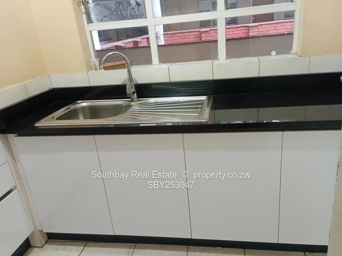 1 bed flat to let in Avenues CBD