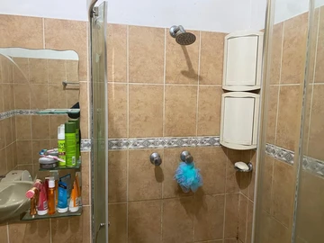 3 Bedroom Flat & Apartment