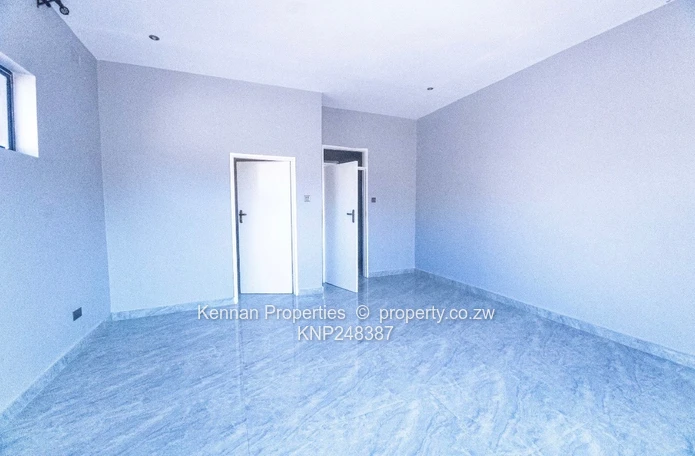 4 Bedroom Single Storey Townhouse For Sale In Mandara 