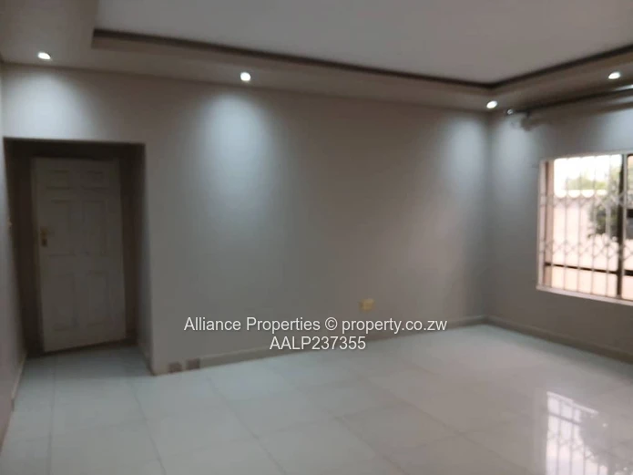 Grand 6-Bedroom Executive Residence Belvedere West