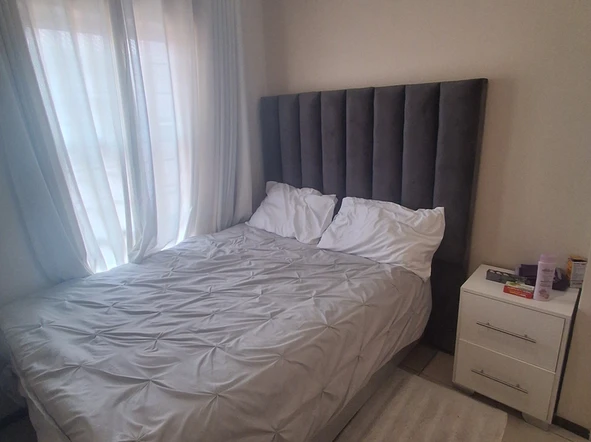 2 Bedroom Flat & Apartment
