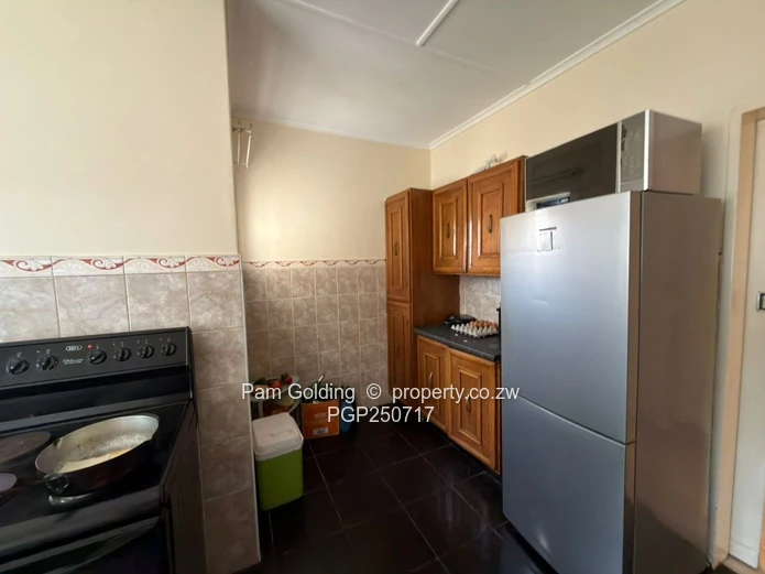 Woodlands – Family Home With 3-Bedroom Cottage For Sale