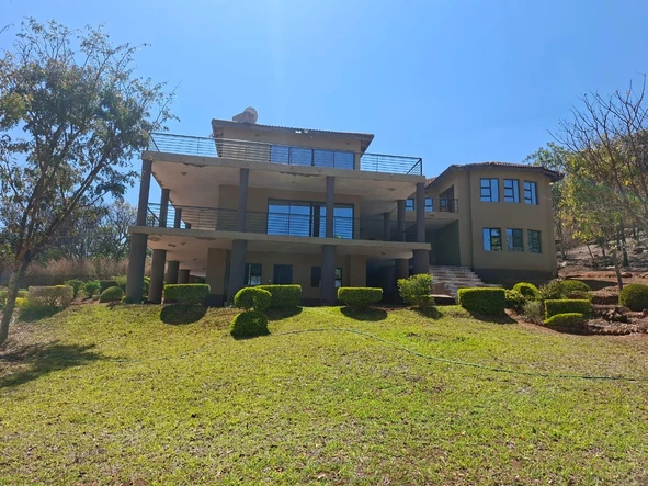6 Bedroom House