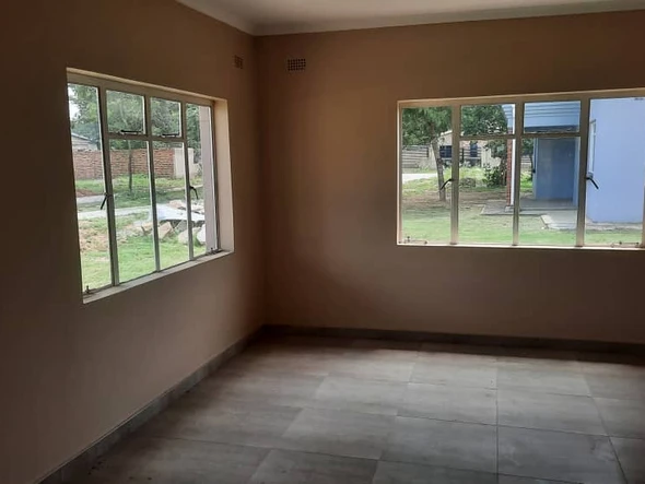 3 Bedroom Flat & Apartment