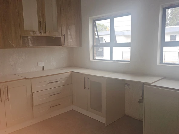 3 Bedroom Flat & Apartment