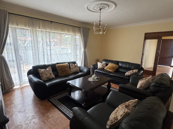 3 Bedroom Flat & Apartment