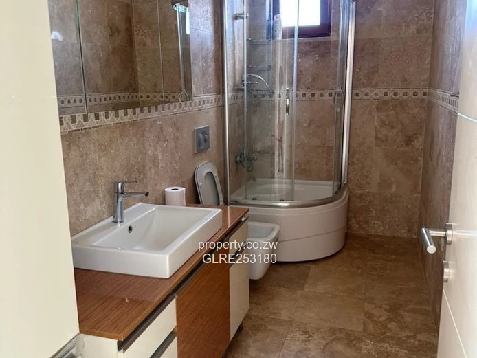 Modern 5-Bed House with Pool & Borehole in Mount Pleasant