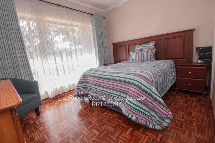 Well established home nestled in leafy Glenlorne set on 5376 sq meters