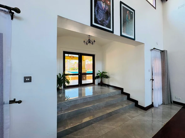 5 Bedroom House