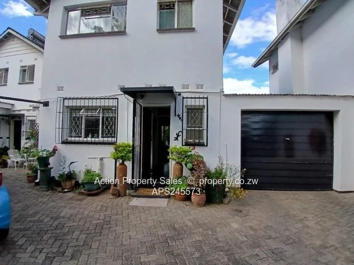 Fully Furnished 2 Bed Garden Flat! 