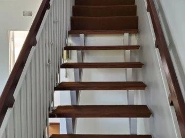 2 Bedroom Flat & Apartment