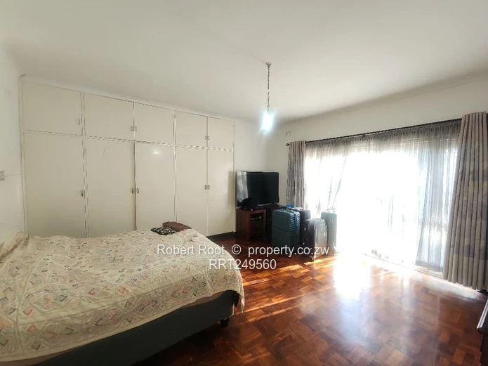 Mt Pleasant | Spacious Family Home with Tennis Court & Pool