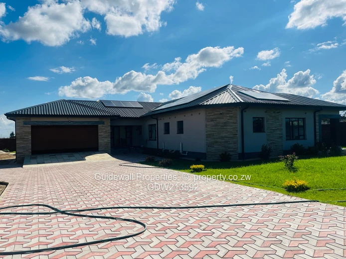 4 beds house to rent  in Sunway city