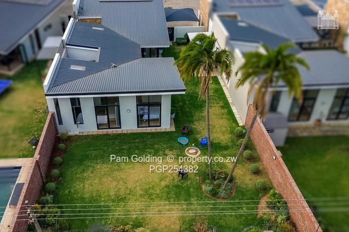 3 Bed 3 Bath Townhouse