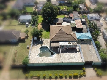 3-Bedroom House in Hillside with Pool & Borehole