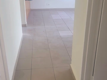 2 Bedroom Flat & Apartment