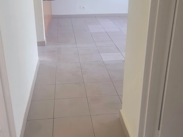 2 Bedroom Flat & Apartment