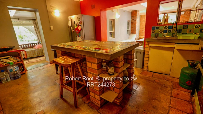 House for Sale in Monavale (Sole Mandate)