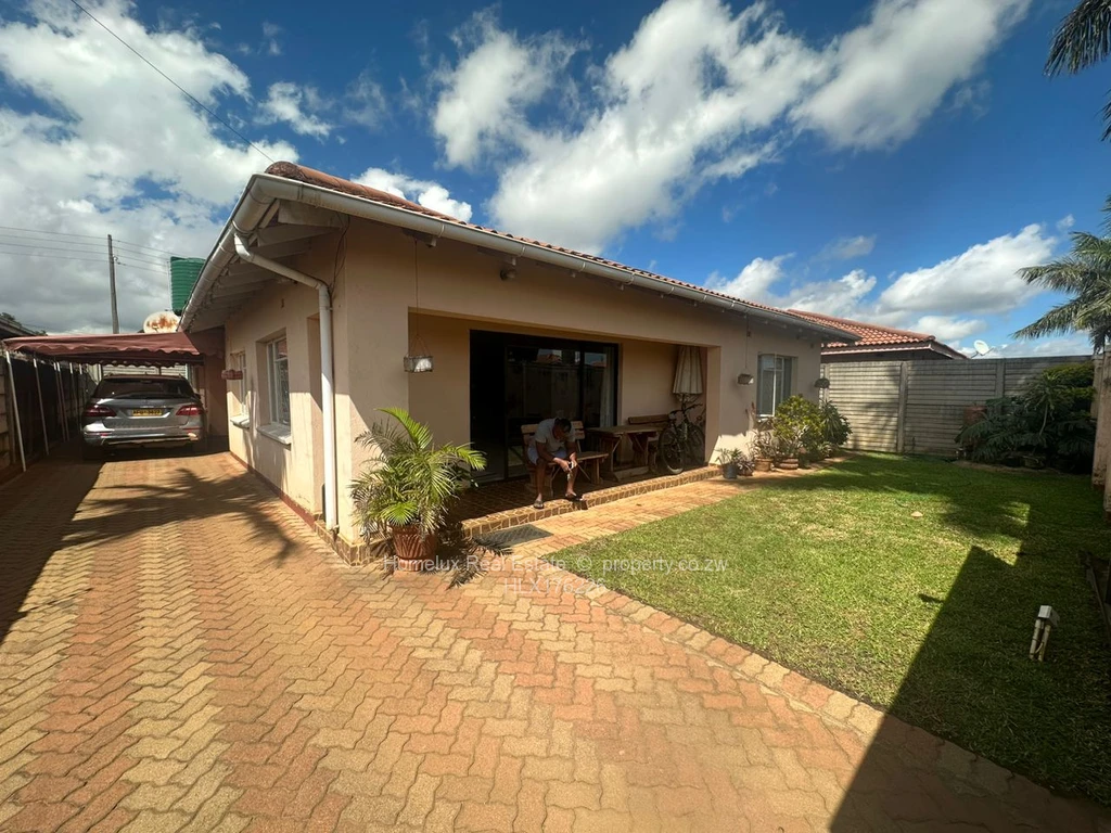 3 Bed Houses for Sale in Bloomingdale HLX176226