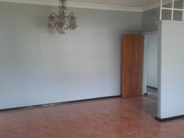 2 Bedroom Flat & Apartment