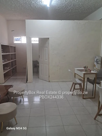 Eastlea 40sqm Office to rent for immediate occupation!