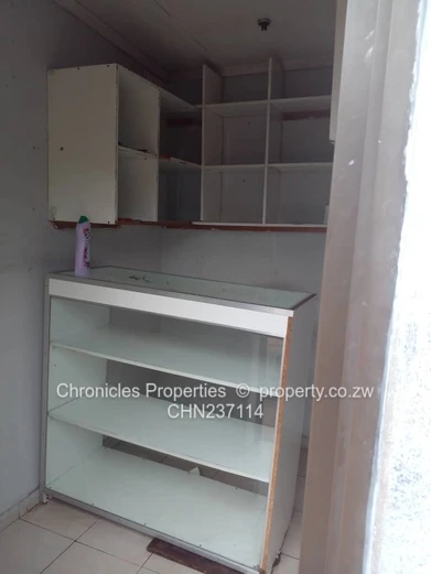 Avenues Tuckshop/ Cosmetics Shop To Let