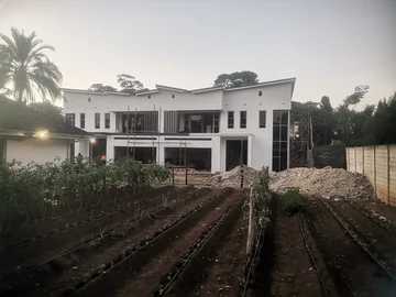 4 Bedroom Garden Flat