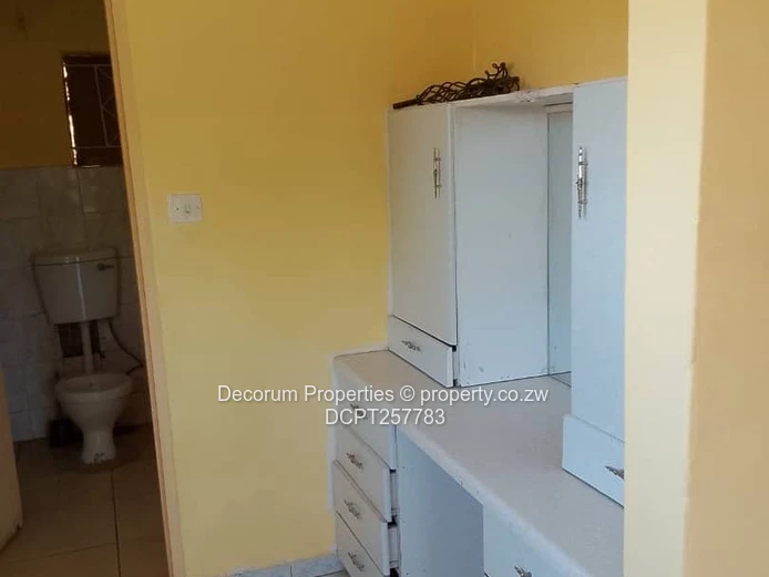 Spacious 4-Bed House in Belvedere (Sole Mandate)