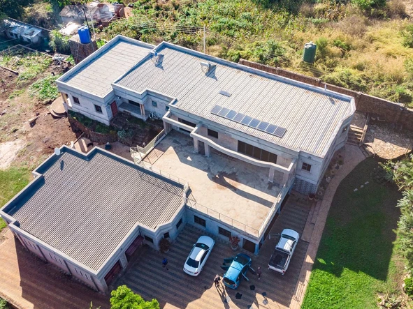 Luxurious 7 bedroomed house with self-contained 3 bed cottage for sale in Gletwin