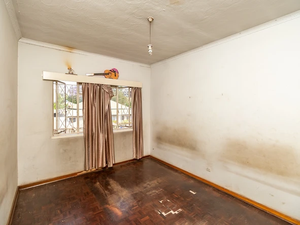 2 Bedroom Flat & Apartment