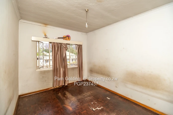 2 Bedroom Duplex with a garden (Sole Mandate)