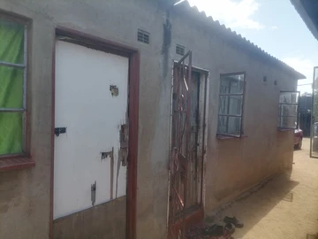 6 Bedroom House