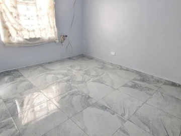 2 Bedroom Flat & Apartment