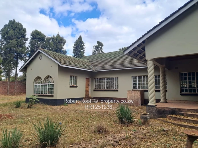 3 bed family home in Mandara