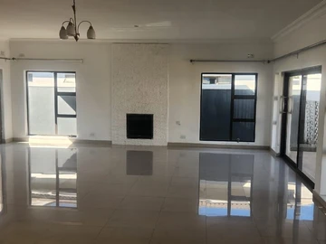 4 Bedroom Flat & Apartment