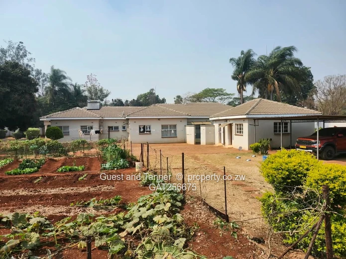 4 Bedroomed house For Sale In Greendale 