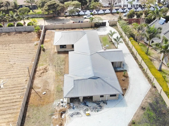 6 Bedroom House