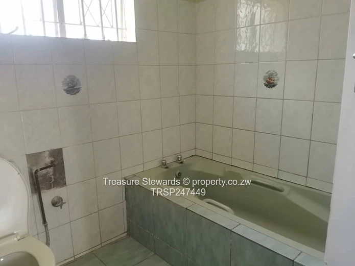 2-Bed Cottage in Gunhill with Borehole & Large Garden