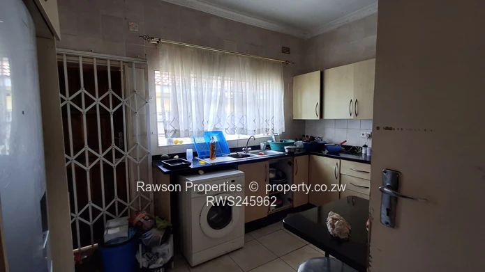 3-Bed Prospect Home: Verandah, Carport, Solar