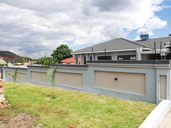 Spacious 4-Bedroom Home with Borehole in Cold Comfort, Harare West