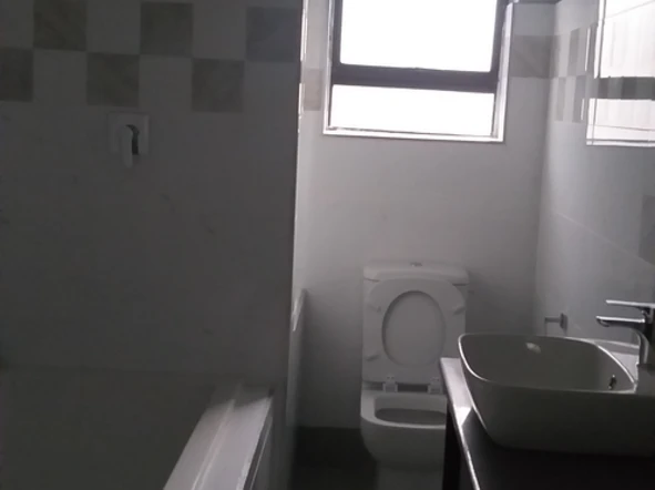 3 Bedroom Flat & Apartment