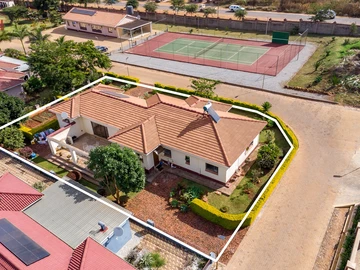 Elegant 3-Bedroom Home in Secure Complex with Clubhouse, Tennis Court & Solar – 764sqm Corner Stand