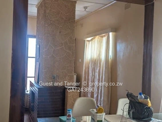 3-Bedroom Home in Montrose - Offering Space, Comfort & Great Convenience