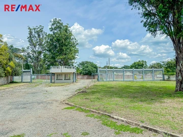 Commercial Property For Sale in Mount Pleasant, The Chase